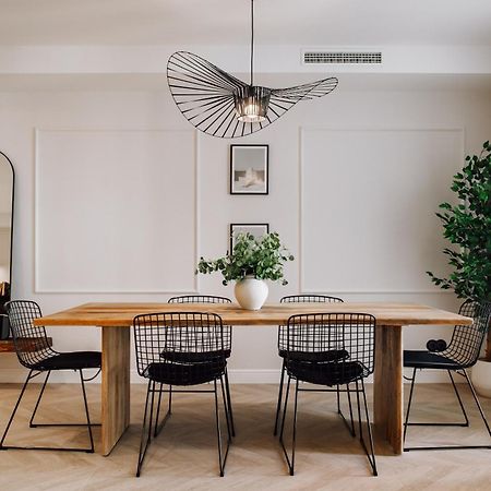 Lunalux Apartment Барселона Экстерьер фото