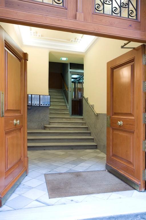 Lunalux Apartment Барселона Экстерьер фото